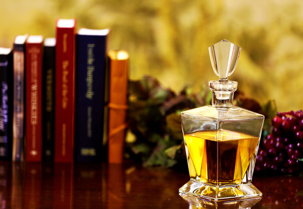 Bishop Decanter with Free Luxury Satin Decanter and Stopper Bags