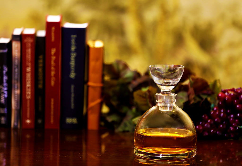 Tradewinds Decanter with Free Luxury Satin Decanter and Stopper Bags