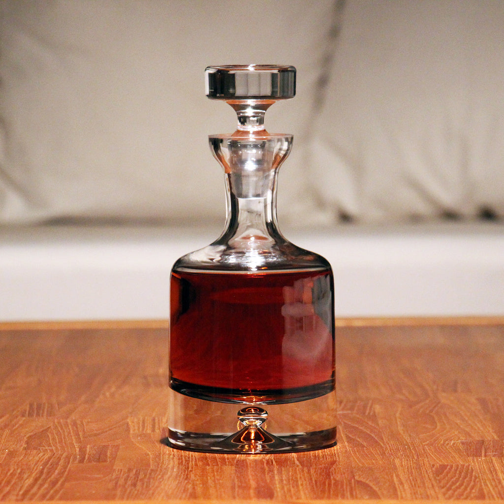 Taylor Decanter with Free Luxury Satin Decanter and Stopper Bags